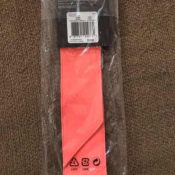 Nike Tennis/Running Headband HYPER PINK - Picture 4 of 4